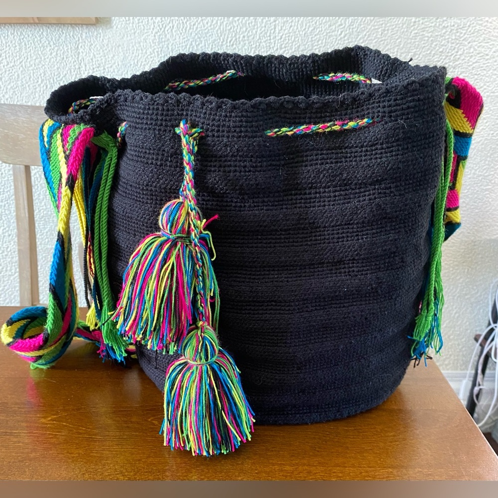 NWOT Colorful woven bag from Colombia